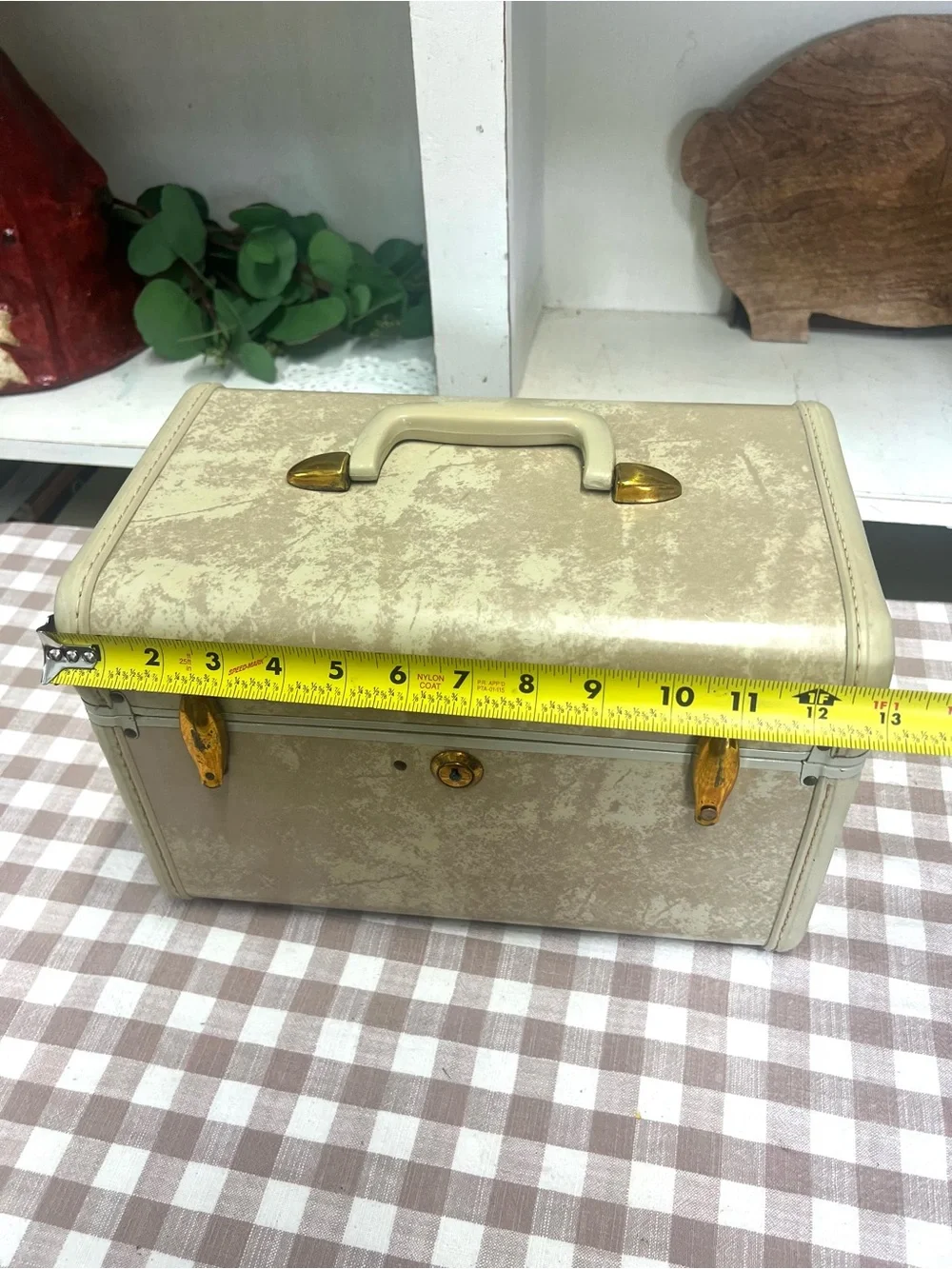Vintage samsonite traincase cream marble makeup case retro grandma core luggage